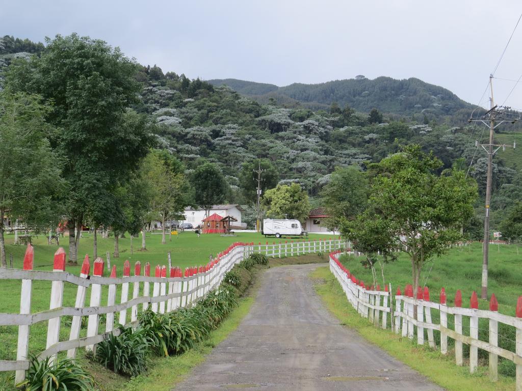 Finca Recreacional Marcelandia Santa Rosa de Cabal Dış mekan fotoğraf